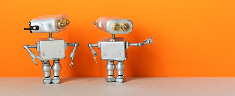 Valorizar o imóvel: dois robôs lado a lado num fundo laranja