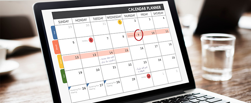 como vender mais: imagem de um calendário num notebook com algumas marcações e lembretes.