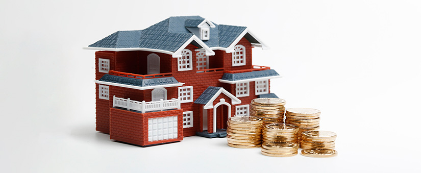 fluxo de cadência: miniatura de uma casa com algumas moedas empilhadas na frente.