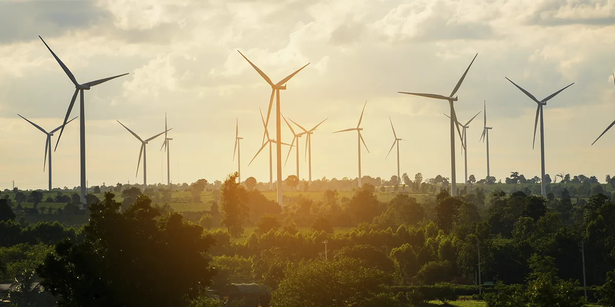 Construção Ecoeficiente: imagem de turbinas eólicas.
